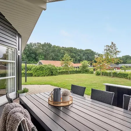 Holiday home Pot Strandby Juelsminde Sa