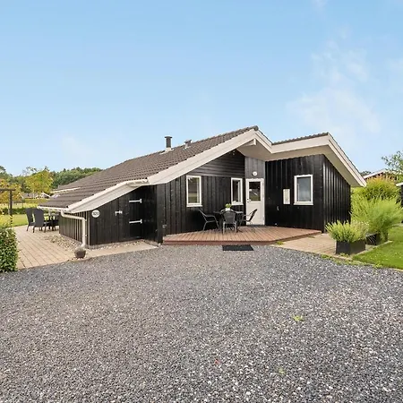 3 Bedroom Lovely In Juelsminde *