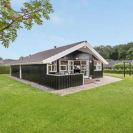 Holiday home Pot Strandby Juelsminde Sa