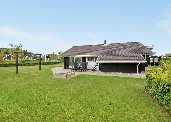 Pot Strandby Juelsminde Sa * Sonderby (Midtjylland)